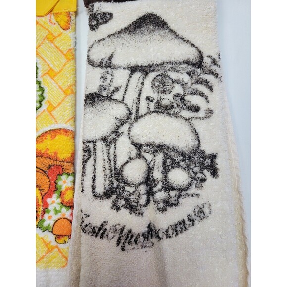 3 Vintage Mid Century Mushroom Kitchen Hand Towels - Picture 4 of 9